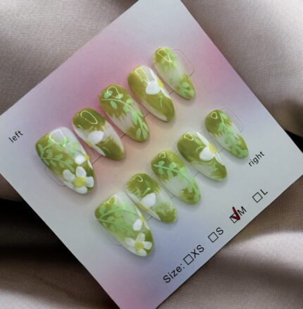 Almond Nails Beautiful Spring Green