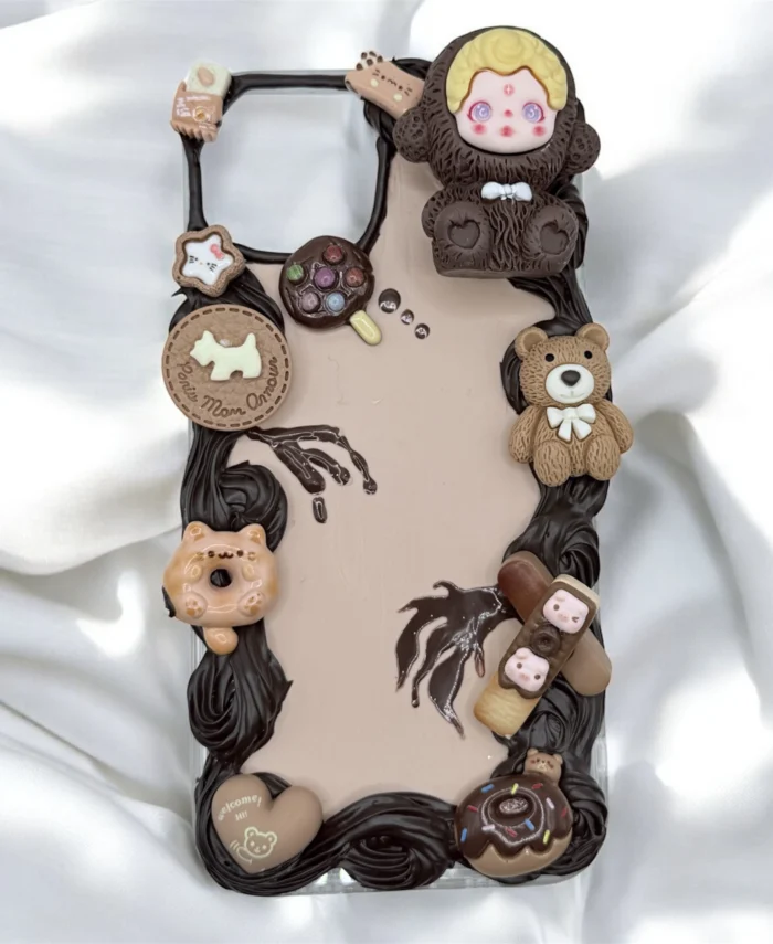 I Phone 14 Cover Chocolate World - Image 1