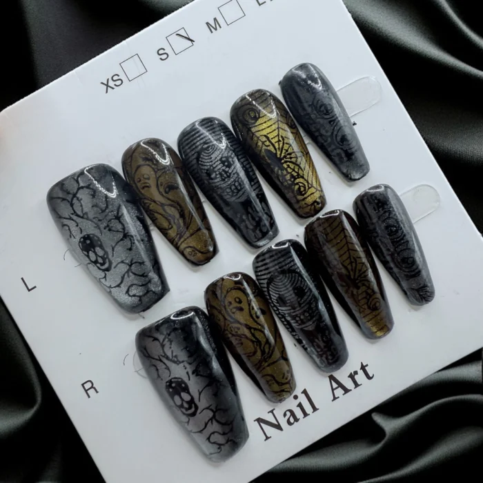 Halloween Skull Spooky Cat's Eye Nails - Image 1