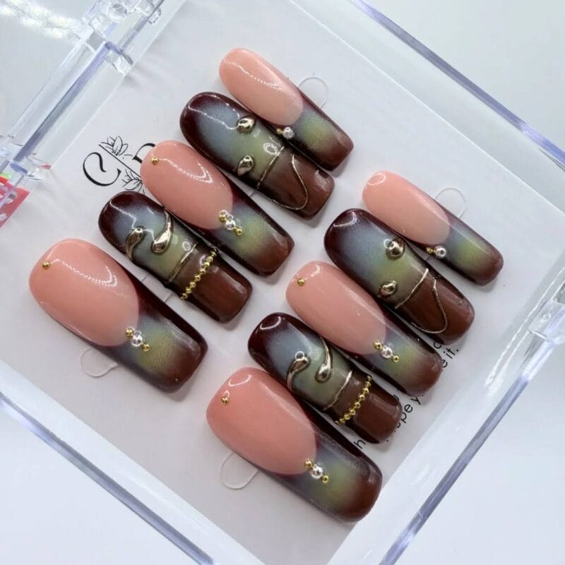 Earth Tone Aura Press On Nails | Gorgeous 3cm Square Gold Set